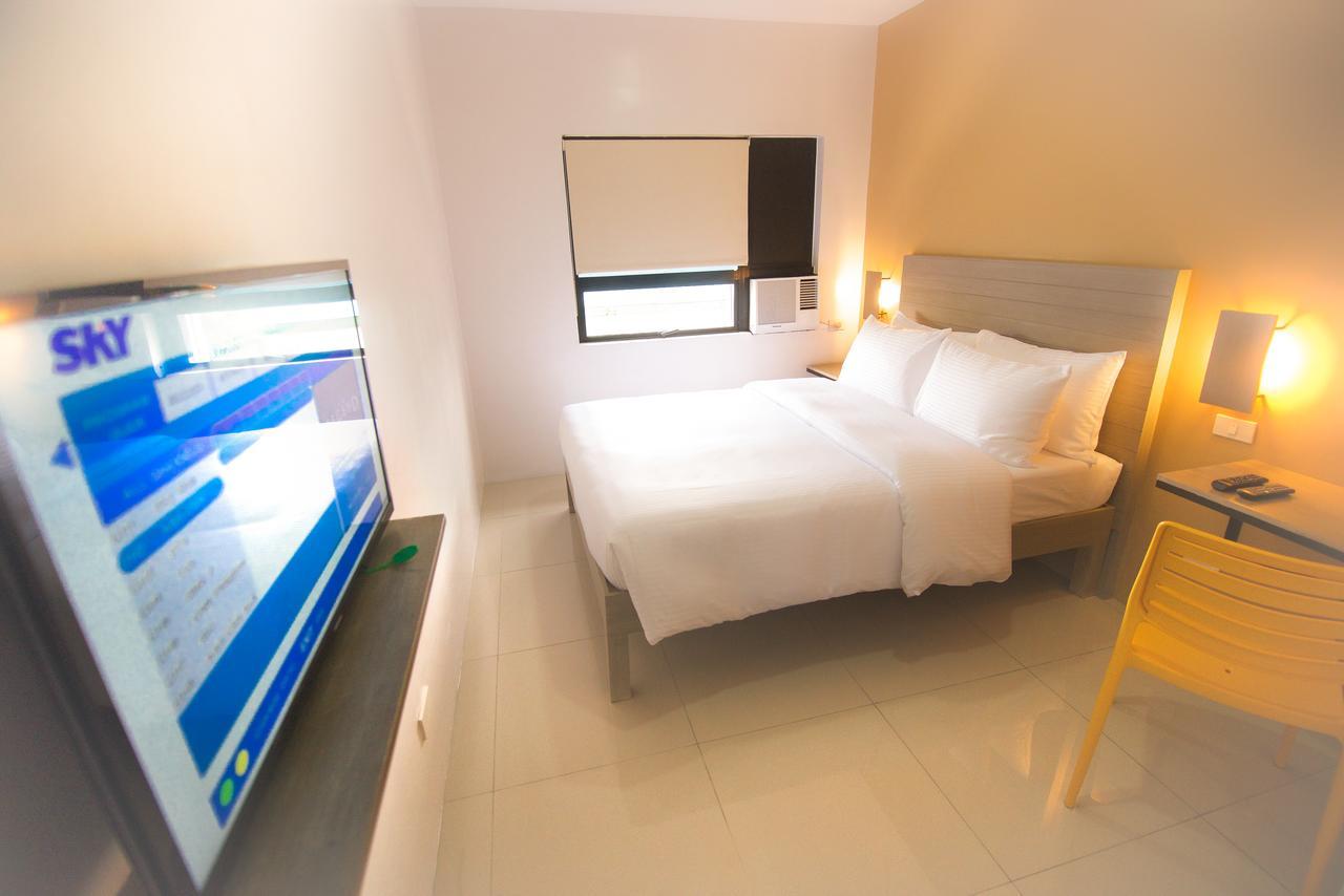 Felix Residences Cebu Bagian luar foto