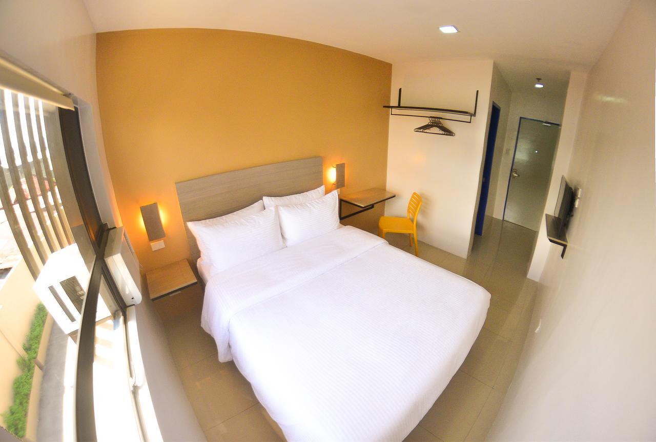 Felix Residences Cebu Bagian luar foto