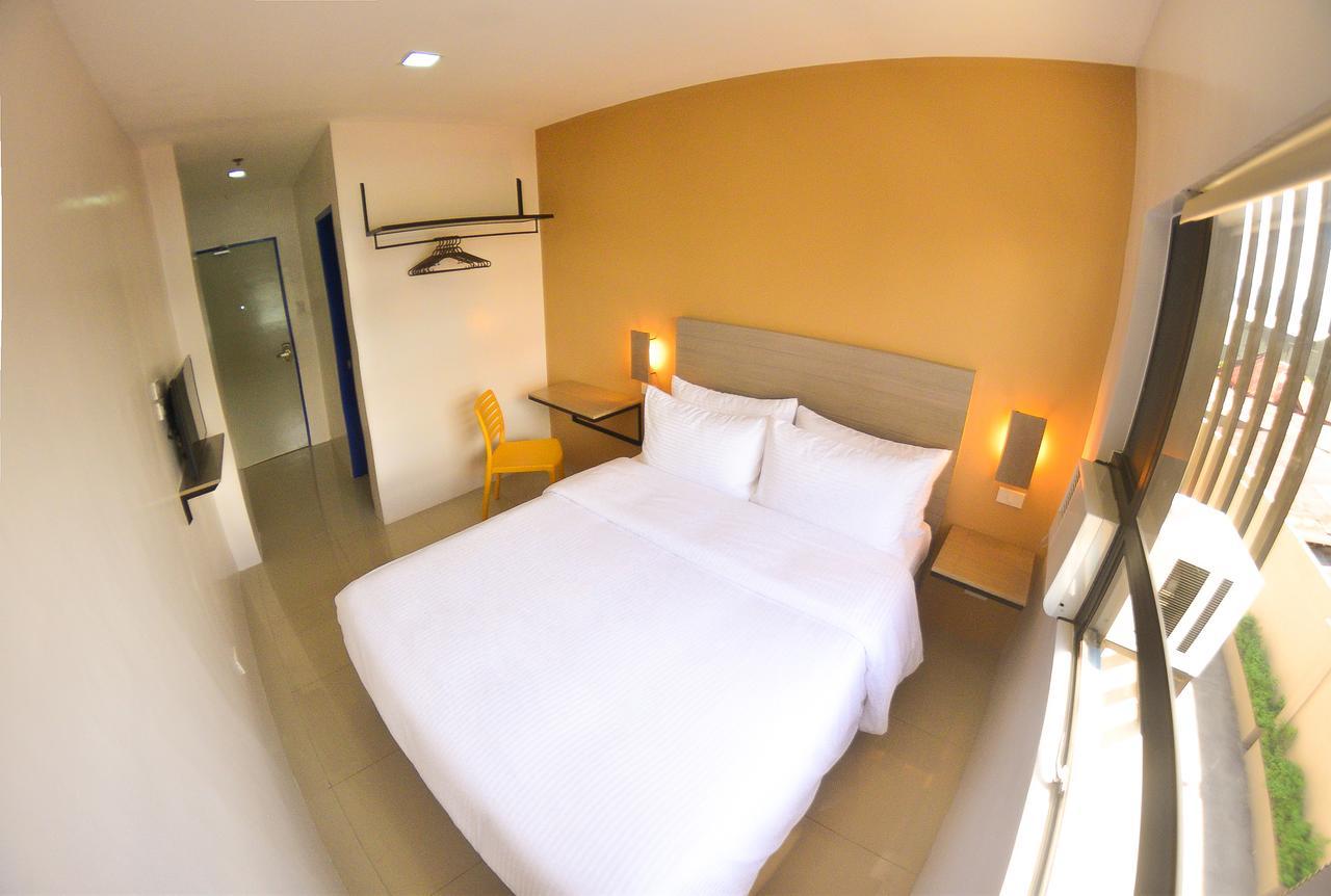 Felix Residences Cebu Bagian luar foto